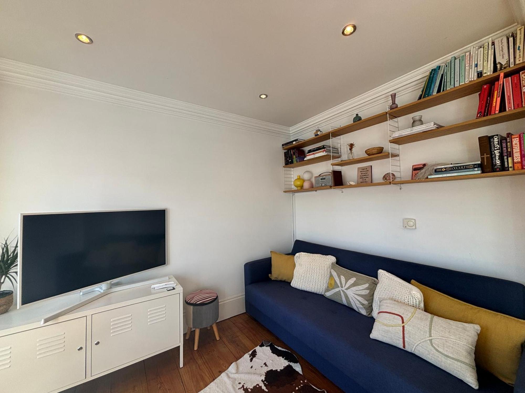 Warm And Welcoming 1bd Flat In East *