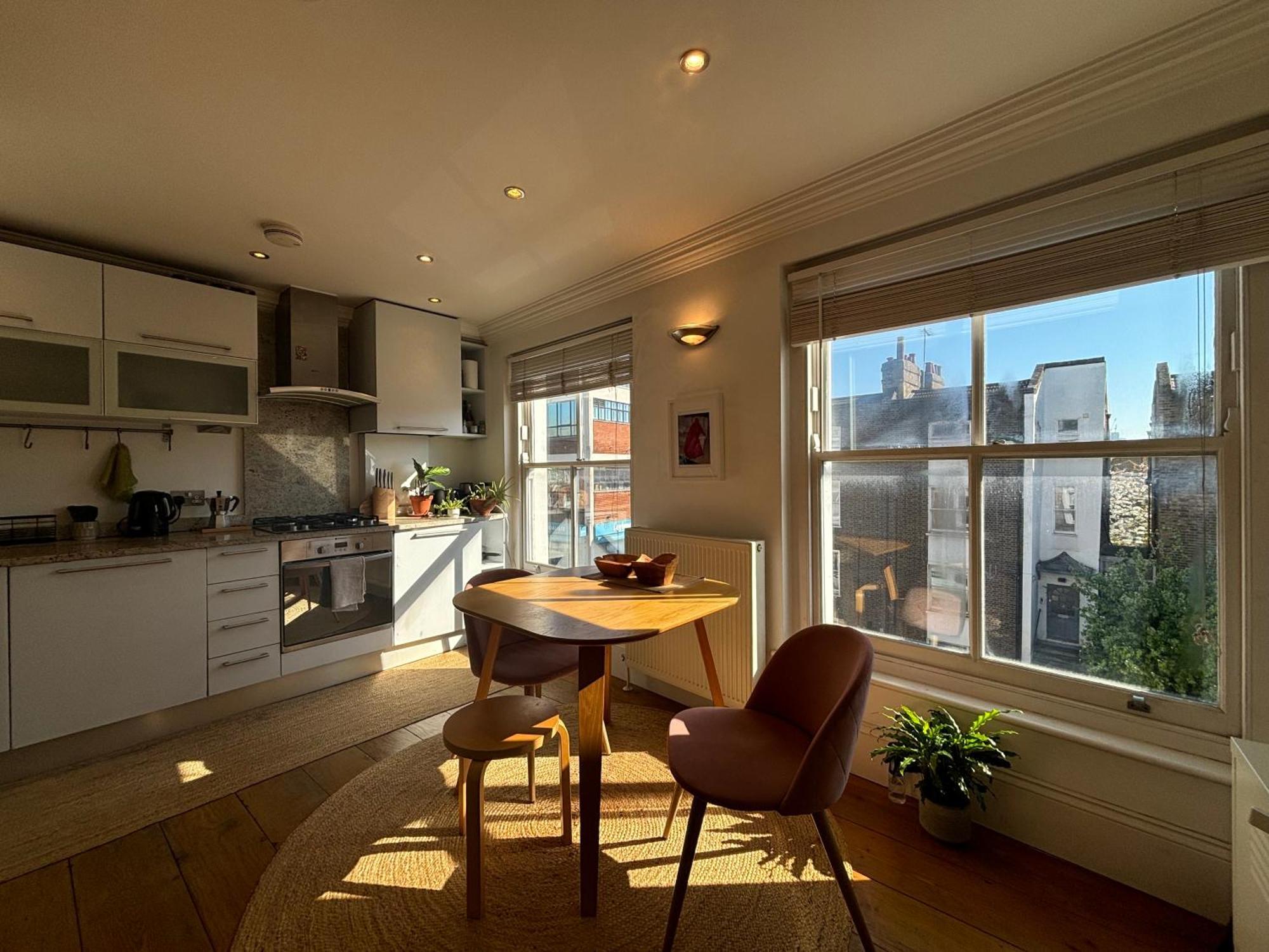 Warm And Welcoming 1bd Flat In East *