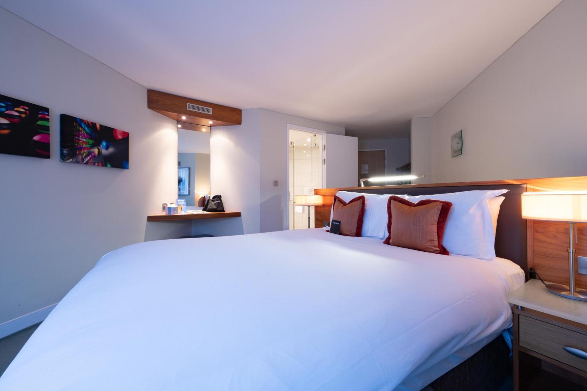 Bermondsey Square - A Bespoke 4* London