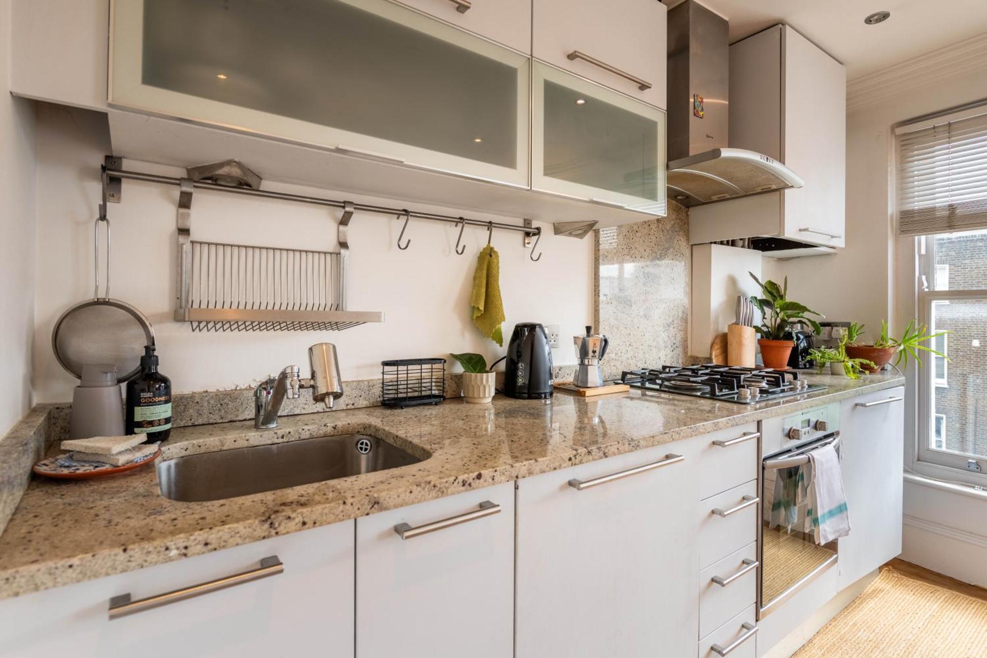 Warm And Welcoming 1bd Flat In East *