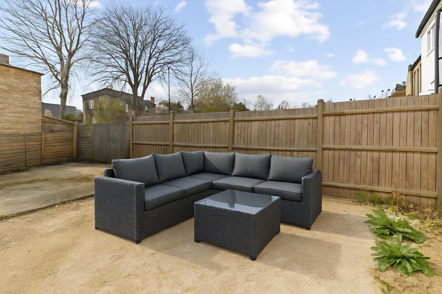 Apartment Stylish 3-bed Flat In Lewisham, Near Greenwich *