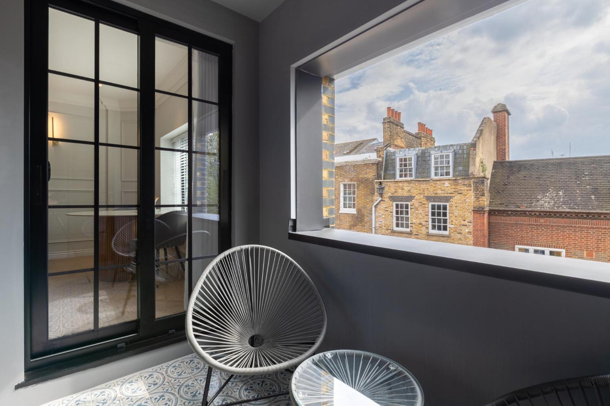 Apartment Kula Bridge London