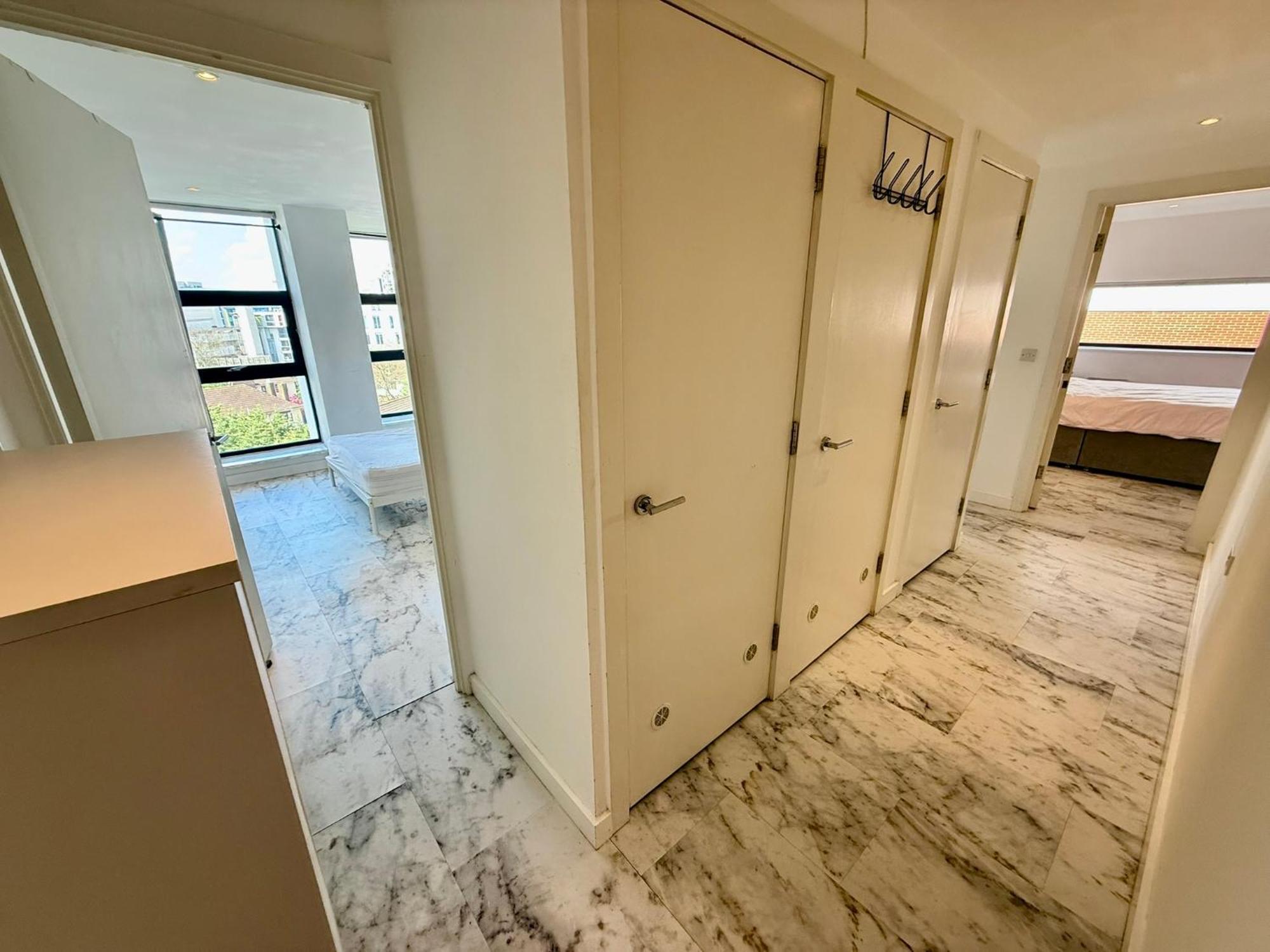 Aparthotel Deluxe Entire With 2x Bedrooms, 2x Bathrooms And A Big Living In The Olympic Park And Westfield At Stratford