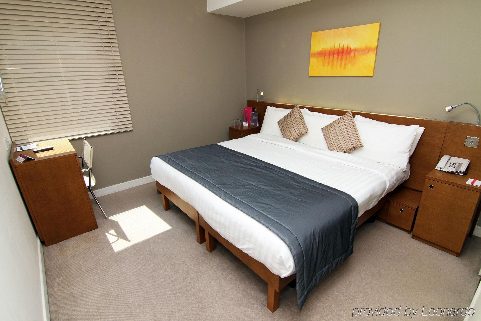 Ambassadors Bloomsbury Hotel 4*