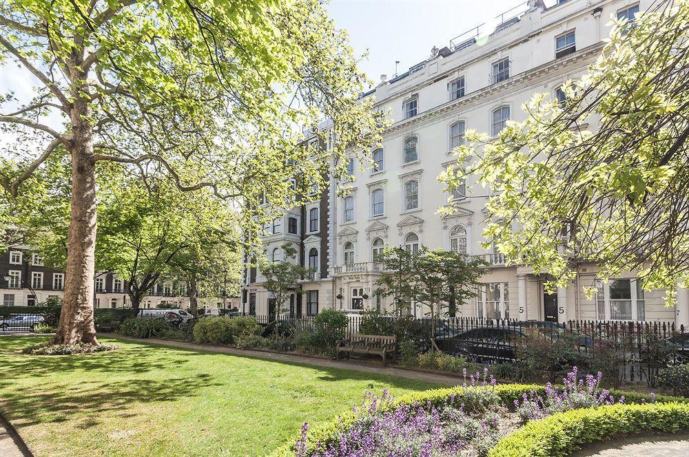 Rose Court