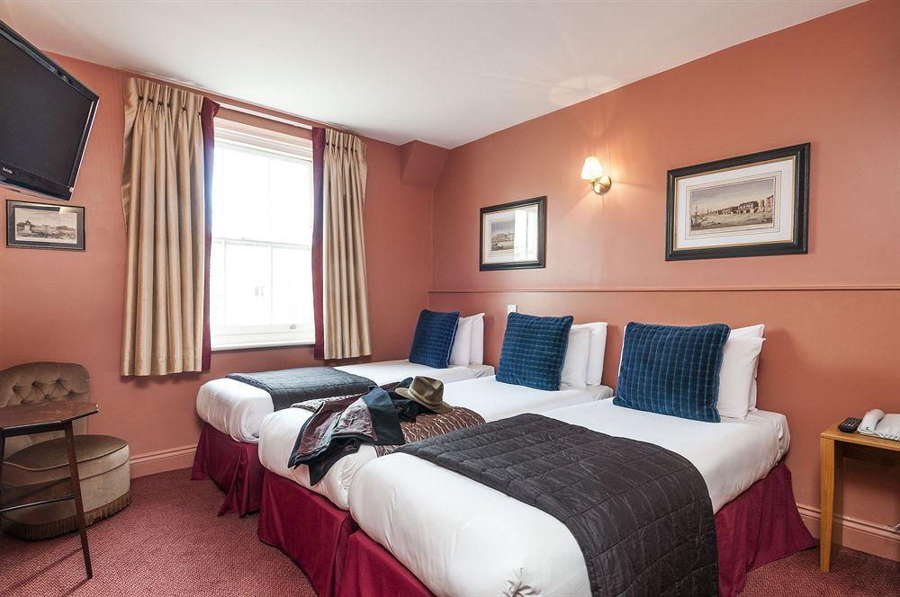 Hotel Rose Court 3*