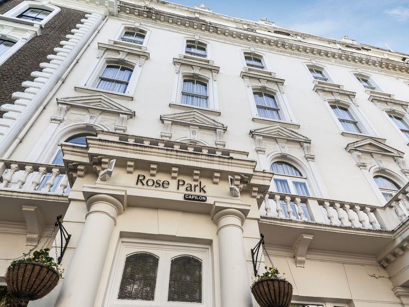 Hotel Rose Court 3*