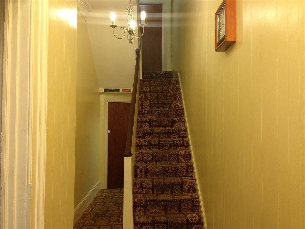 Mornington Victoria Hotel London