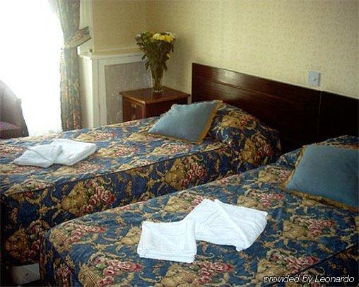 Rose Court 3* London