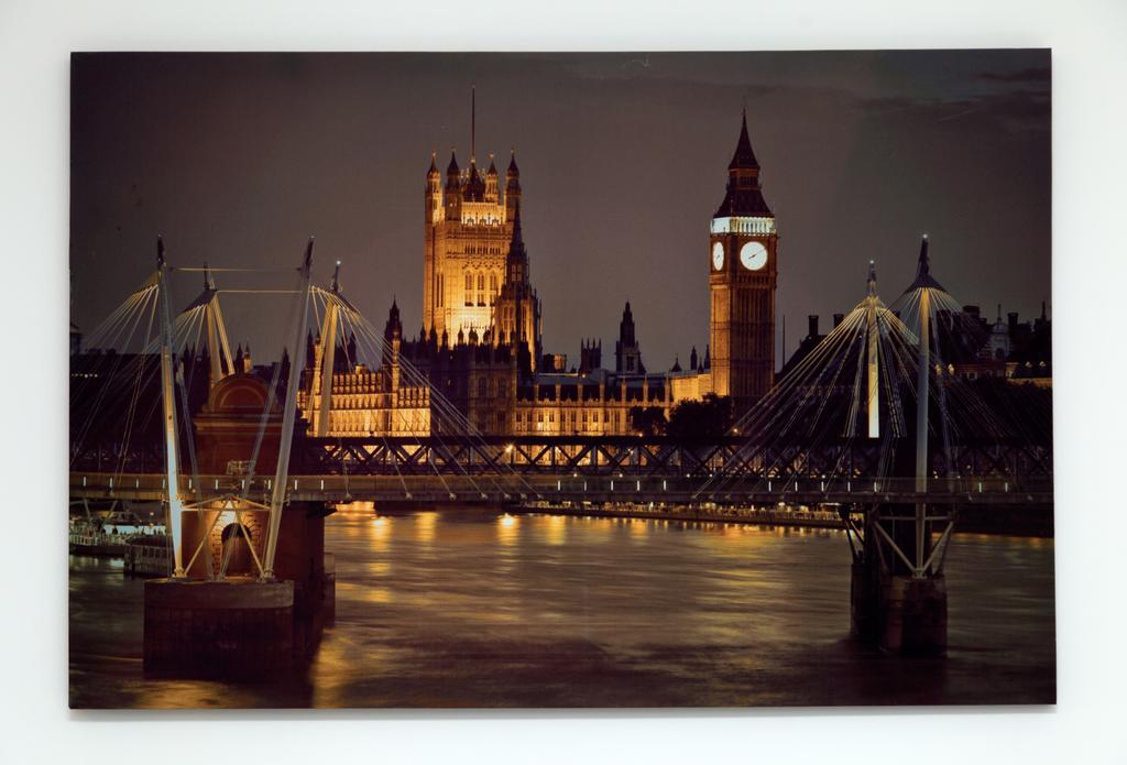 Luxury In2 * London