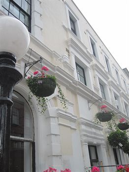 Kings Cross Hotell 3*