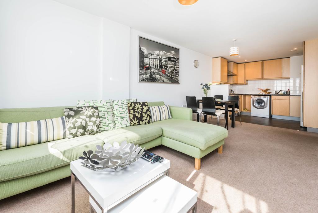 Fantastic 1 Bed Flat Stratford * Londen