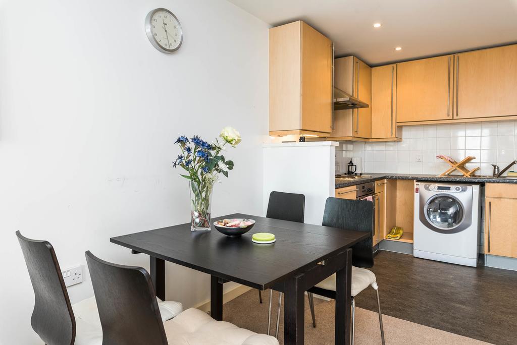 Fantastic 1 Bed Flat Stratford Appartement Londen