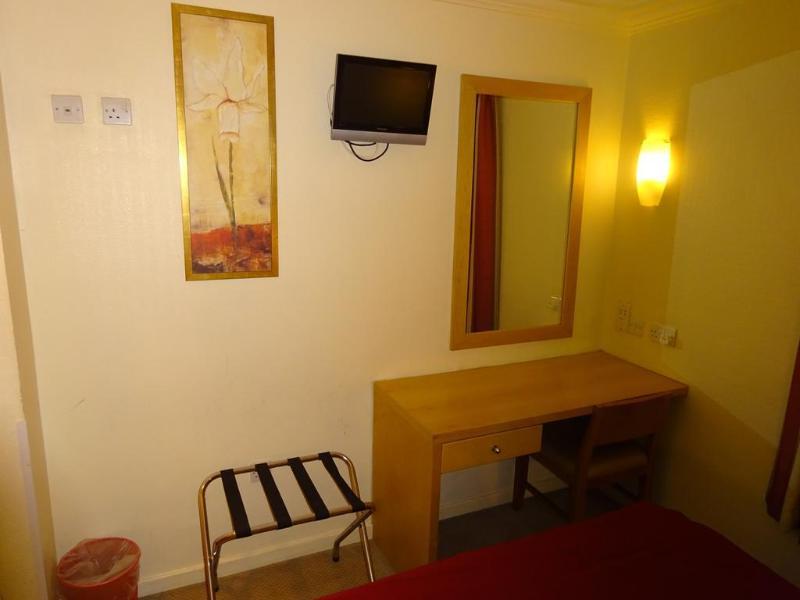Americana Hotell 3*