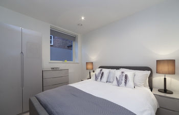 Premier Tower Bridge Apartment