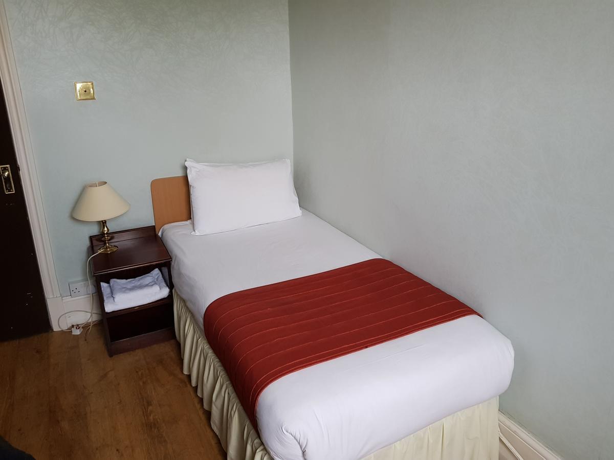 Hotel Forest View London