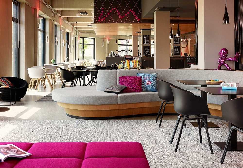 Hotel Moxy Excel