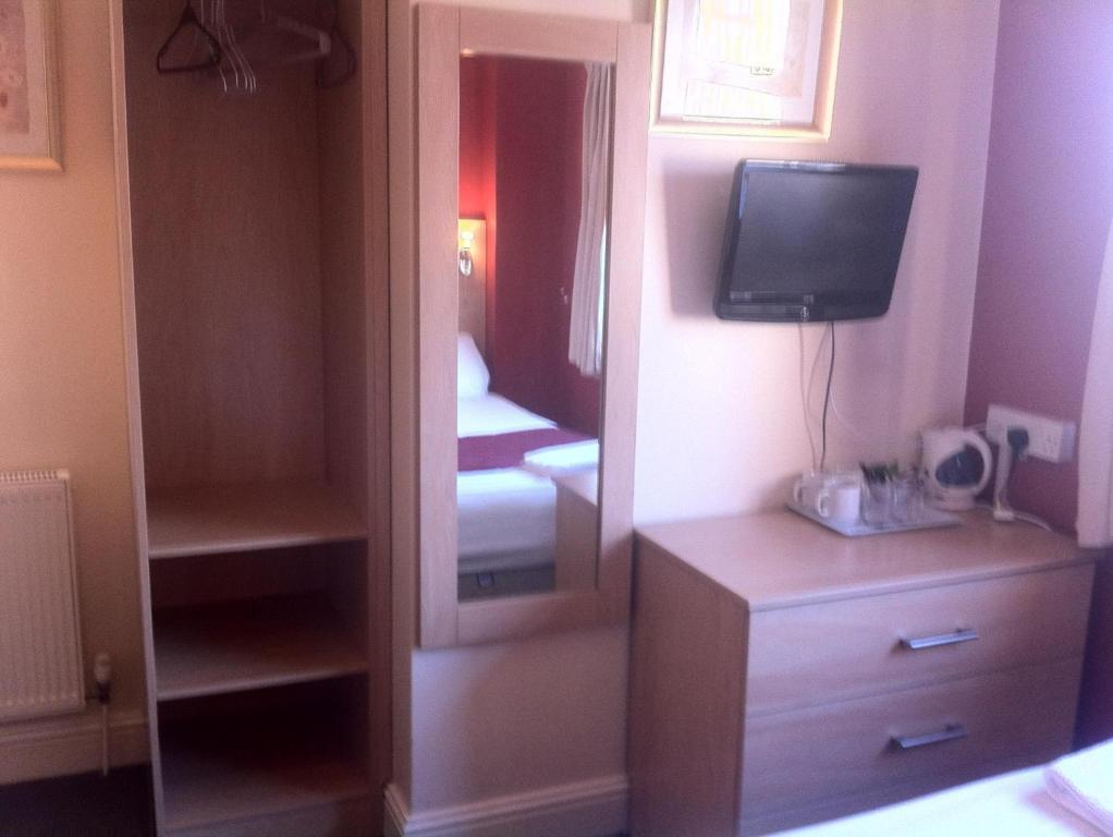 Express Hotel