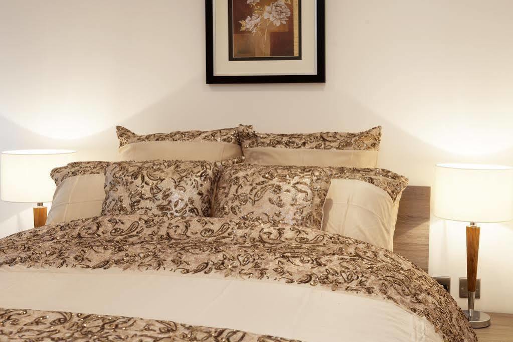 Premier Tower Bridge Apartment
