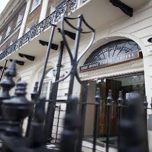 Rose Court Hotel 3*