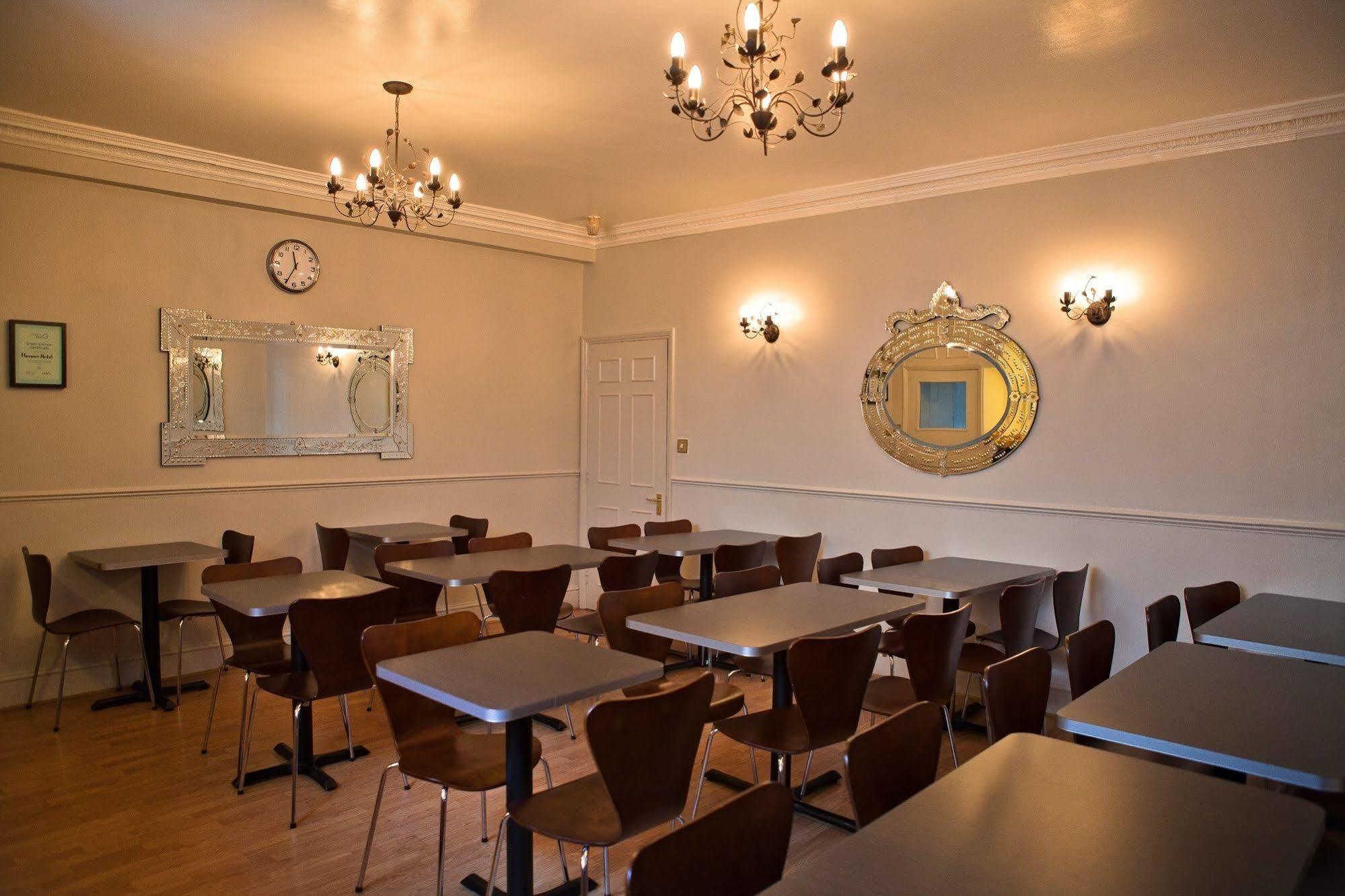 The Portico Hotell 4*