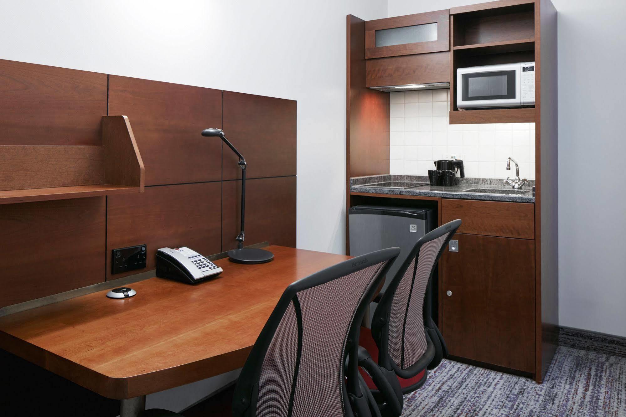 Club Quarters City, Hotell 4*