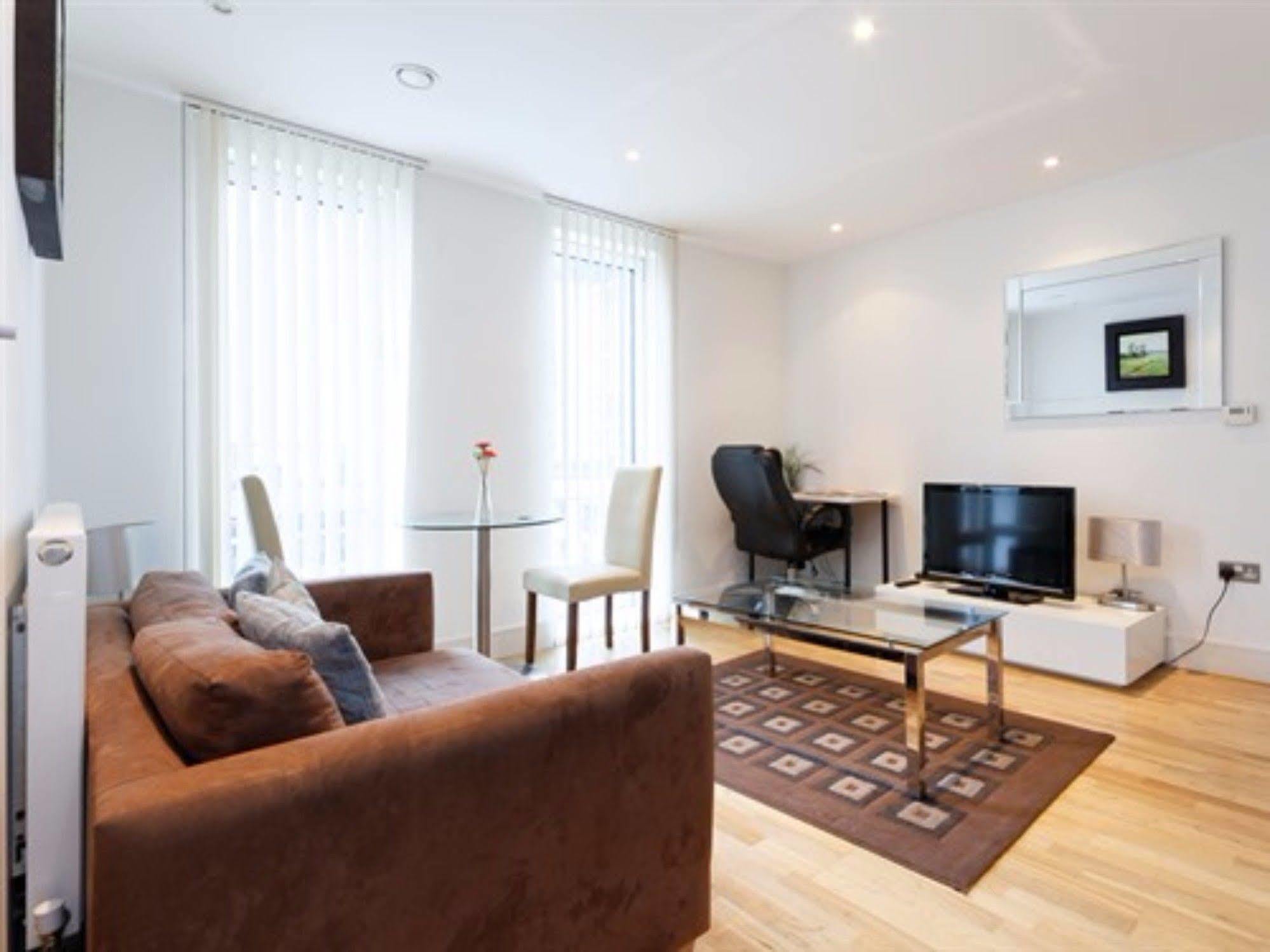 Serviced Apartment