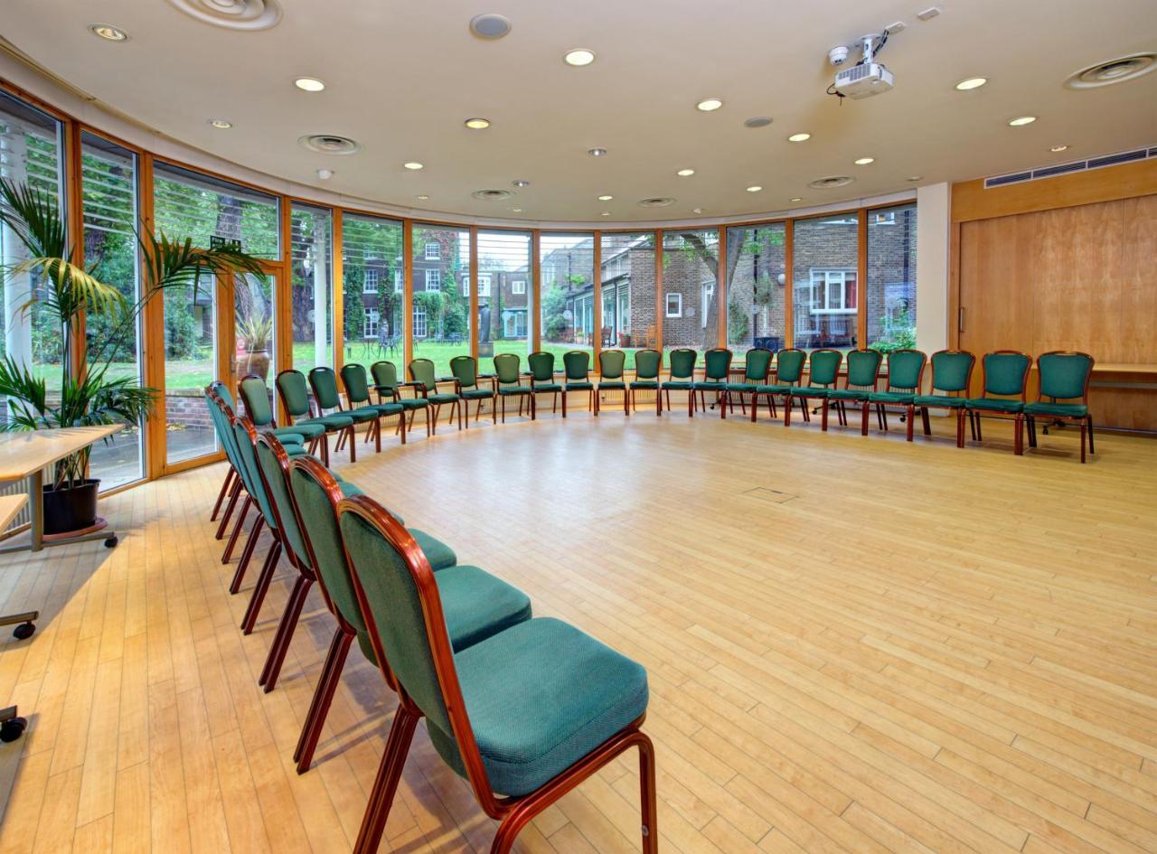 The Royal Foundation Of St Katharine 3* Londen