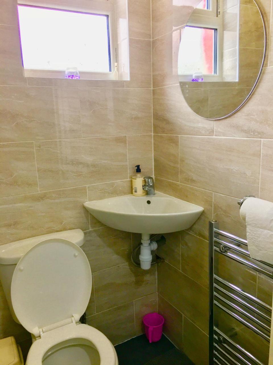 Lejlighed 2 Bedroom Apartment, Kitchen, Reception And Private Garden