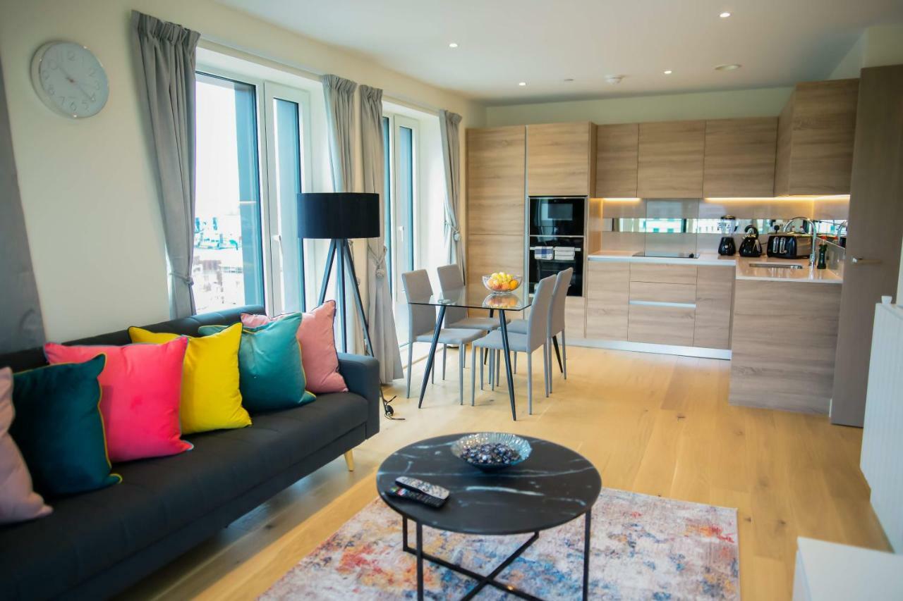 Leilighet Thames View 2 Bed With Balcony London