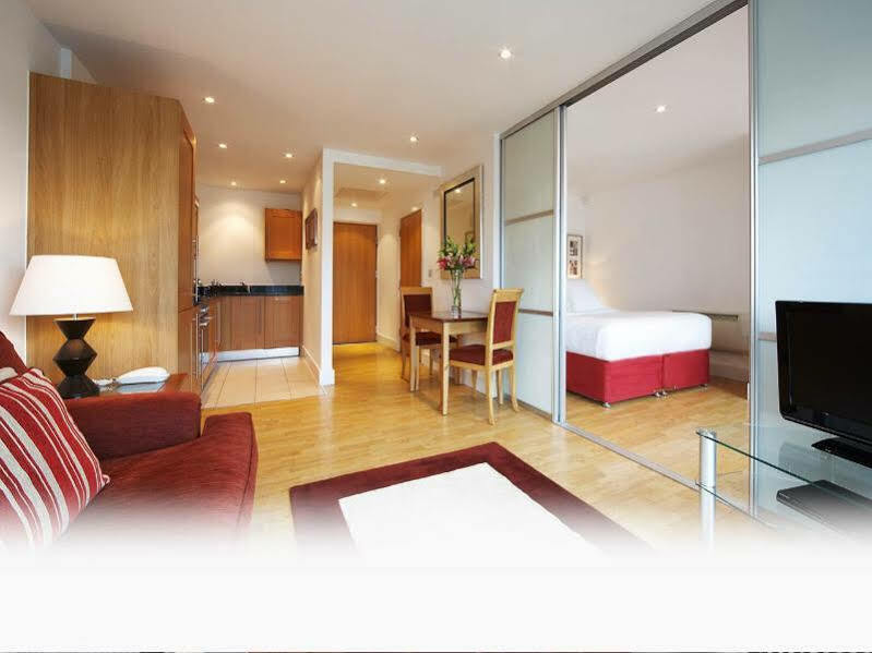 Aparthotel Marlin Stratford 4*