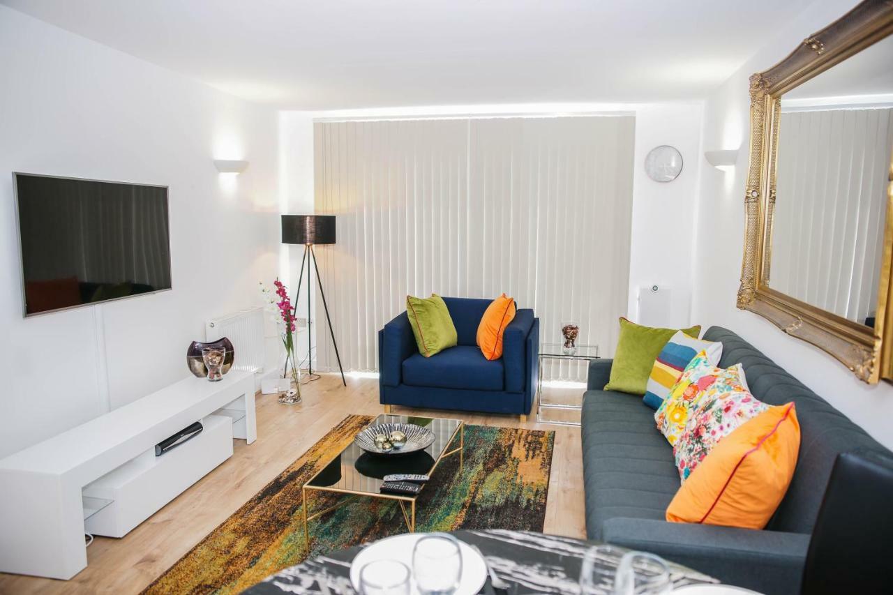 Riverside 2 Bed Appartamento Londra