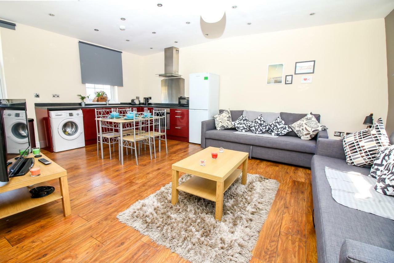 View Flat @ Liverpool St. Appartement *