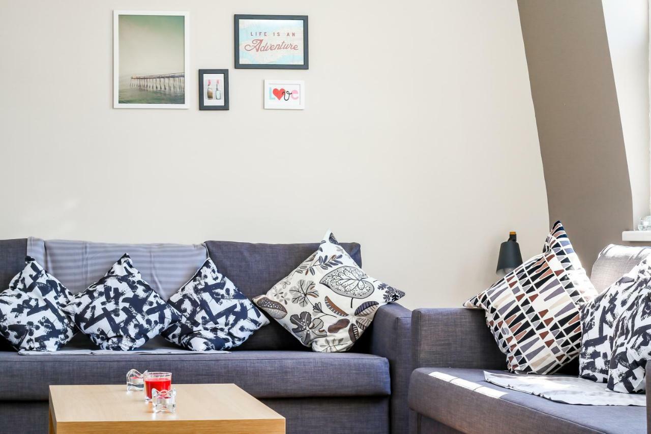 View Flat @ Liverpool St. Appartement *