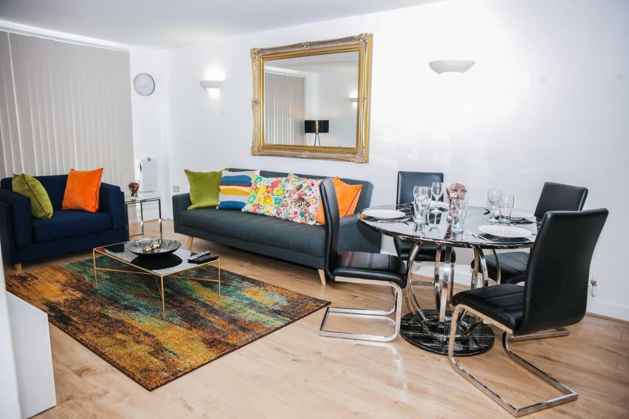 Riverside 2 Bed Londra