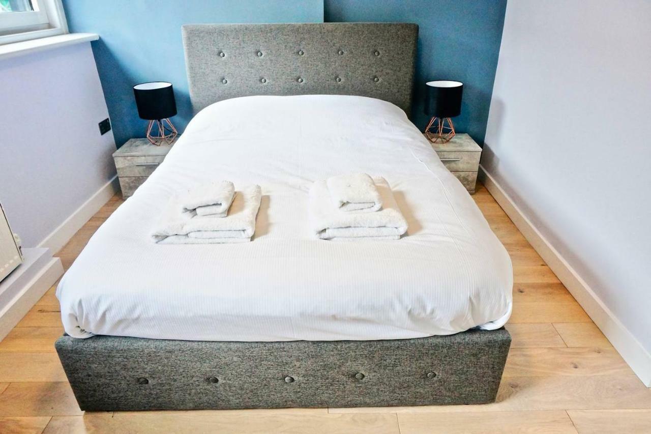 2br/2bath Luxury Modern Flat In The *