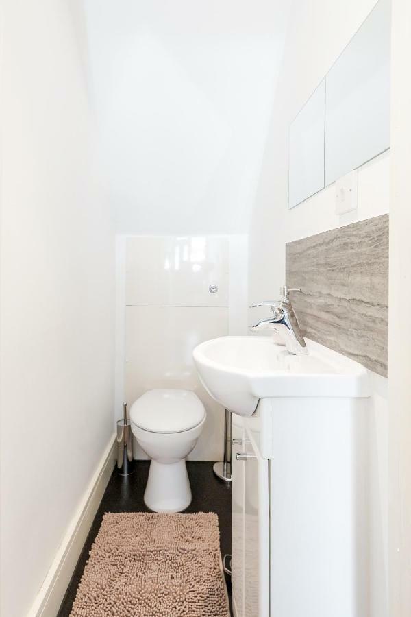 Serviced /excel/ Olympic City/ O2 Arena * London