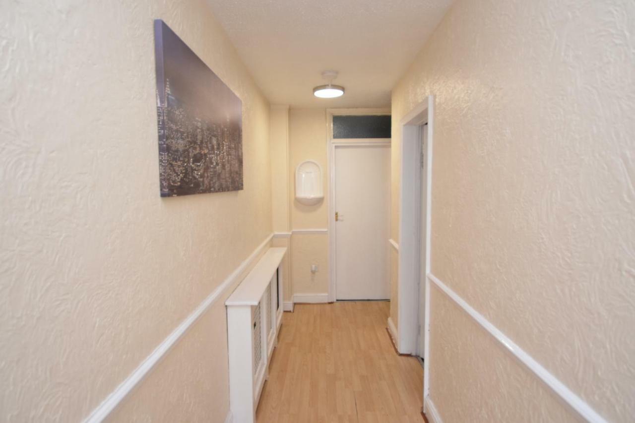 Vakantiehuis Four Bedroom Townhouse 12 Minutes Walk To Excel Exhibition Centre Londen