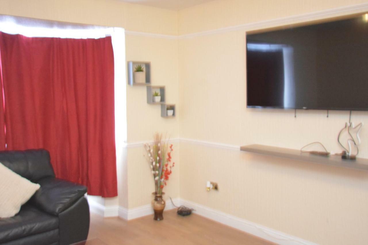 Vakantiehuis Four Bedroom Townhouse 12 Minutes Walk To Excel Exhibition Centre *
