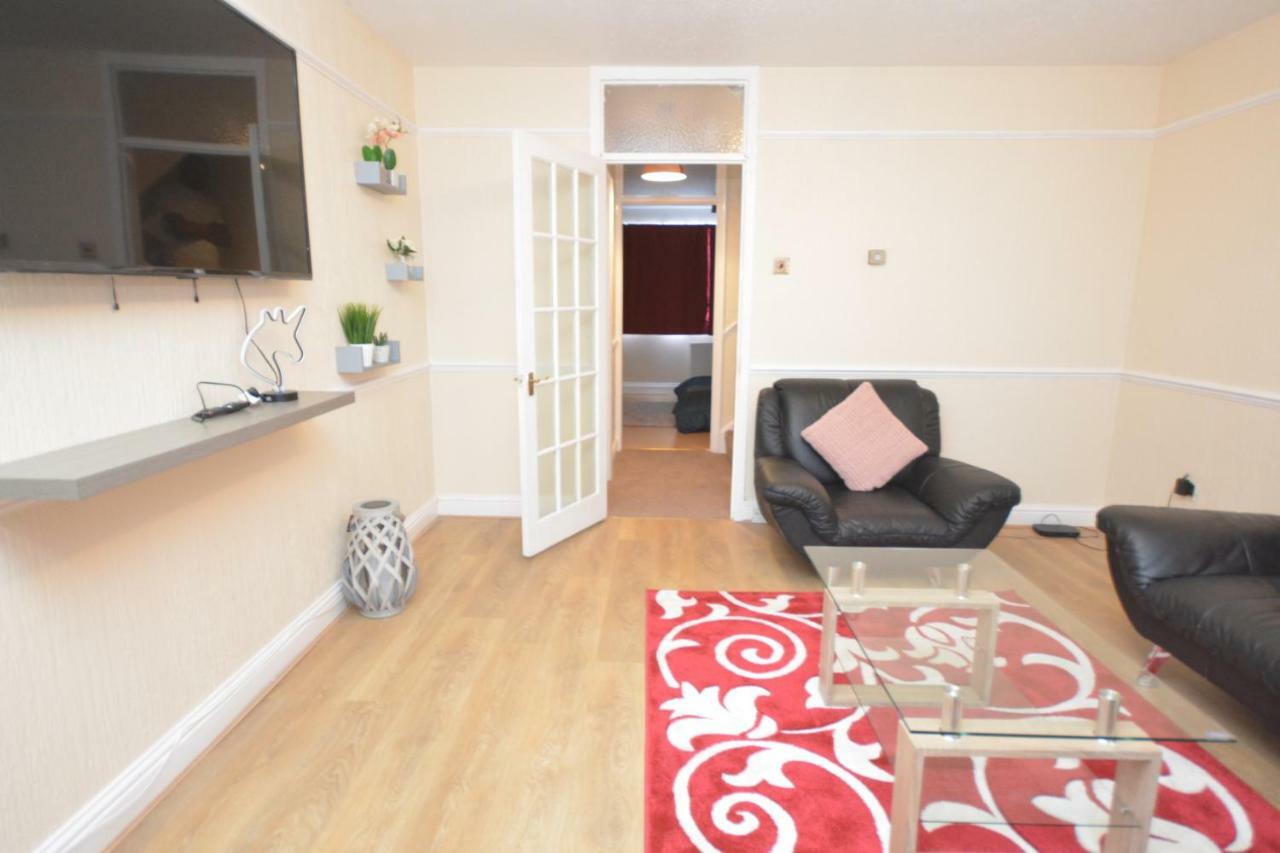Vakantiehuis Four Bedroom Townhouse 12 Minutes Walk To Excel Exhibition Centre Londen