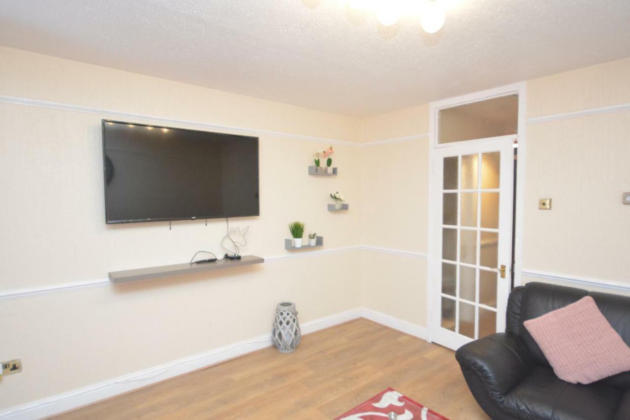 Vakantiehuis Four Bedroom Townhouse 12 Minutes Walk To Excel Exhibition Centre *
