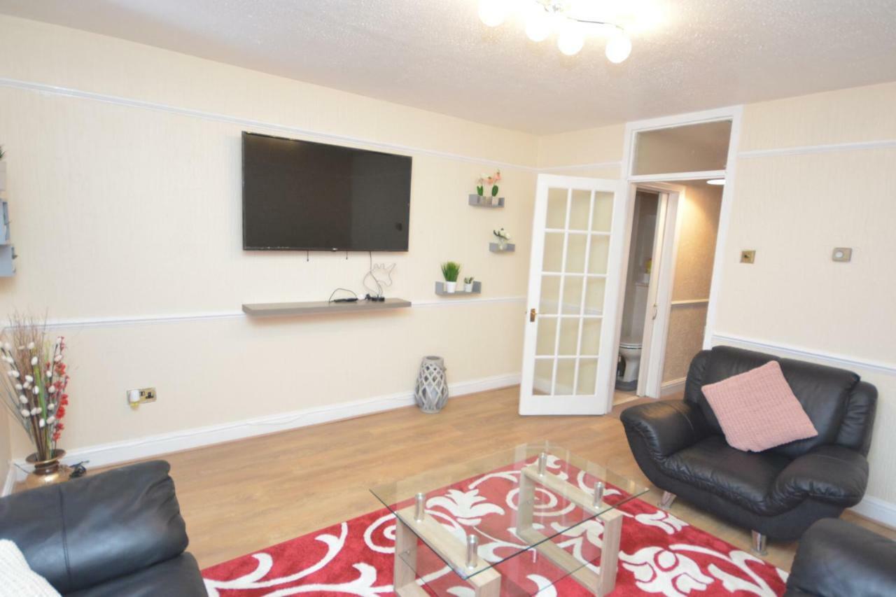 Vakantiehuis Four Bedroom Townhouse 12 Minutes Walk To Excel Exhibition Centre *