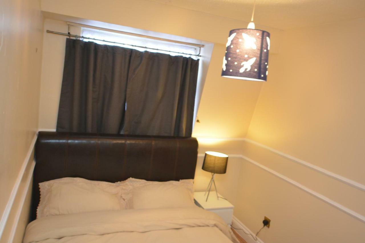 Four Bedroom Townhouse 12 Minutes Walk To Excel Exhibition Centre Vakantiehuis *