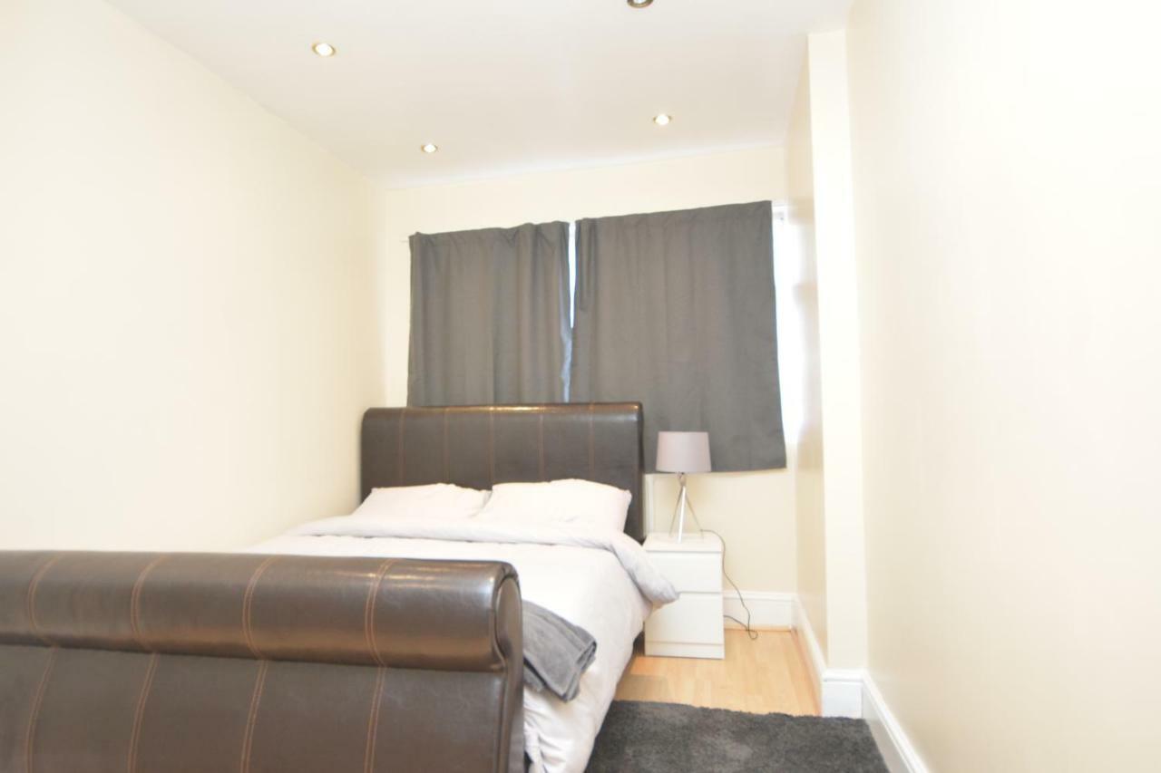 Vakantiehuis Four Bedroom Townhouse 12 Minutes Walk To Excel Exhibition Centre