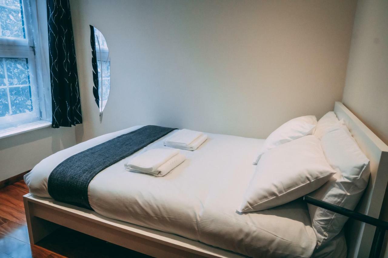 Quality Stay,2 Bed Near The Centre, 2min Walk From Metro Station Lägenhet *