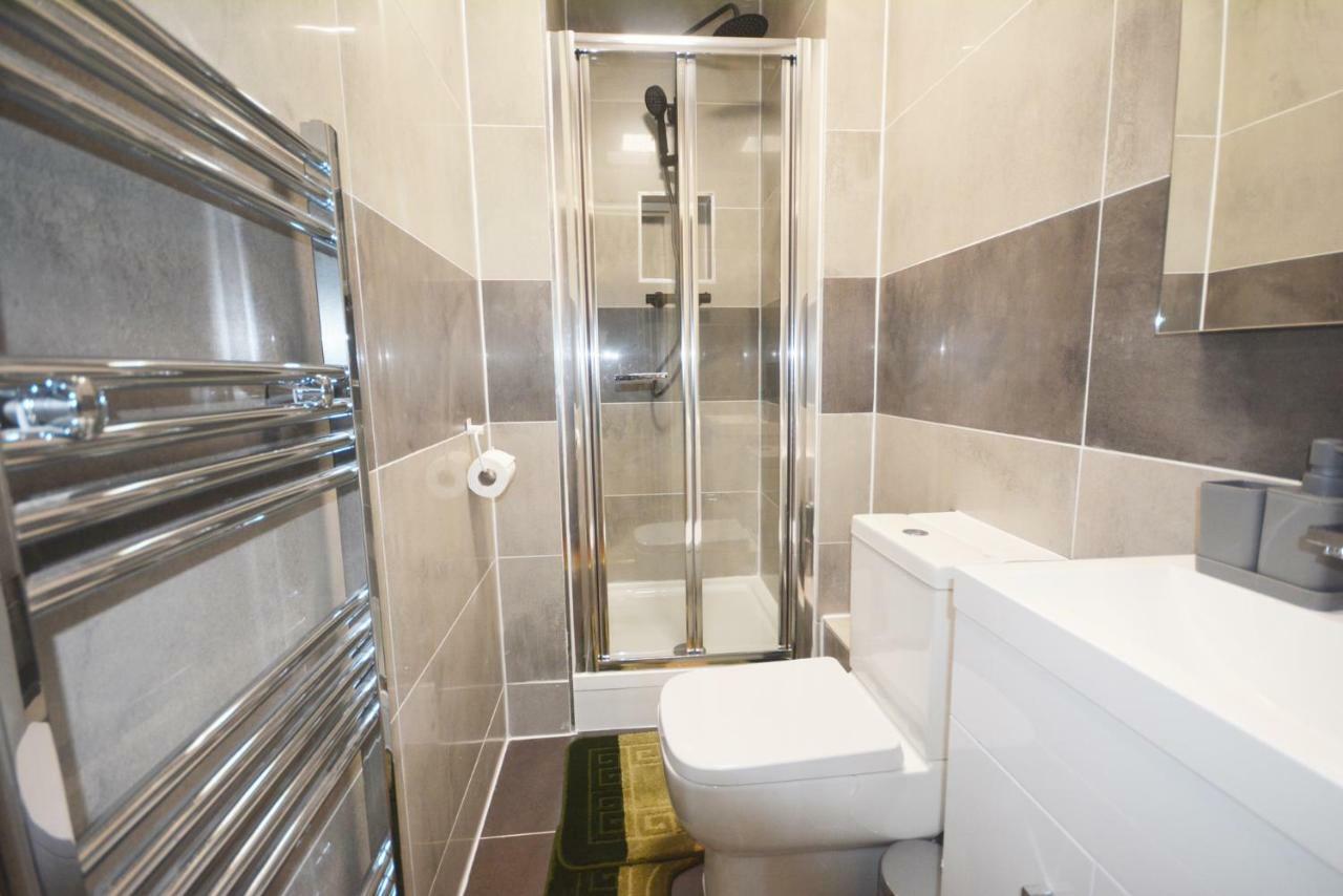 Modern 4 Bedroom Apartment