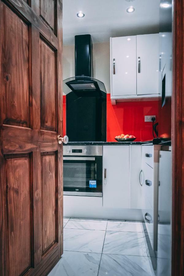 Quality Stay,2 Bed Near The Centre, 2min Walk From Metro Station Lägenhet London