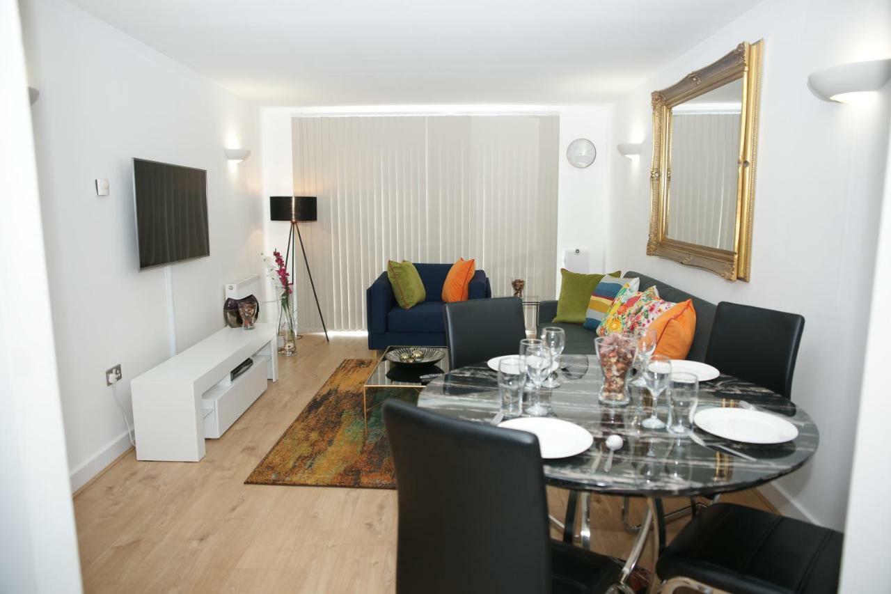 Riverside 2 Bed Appartamento *