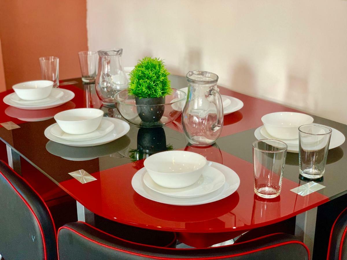 2 Bedroom Apartment, Kitchen, Reception And Private Garden Lejlighed
