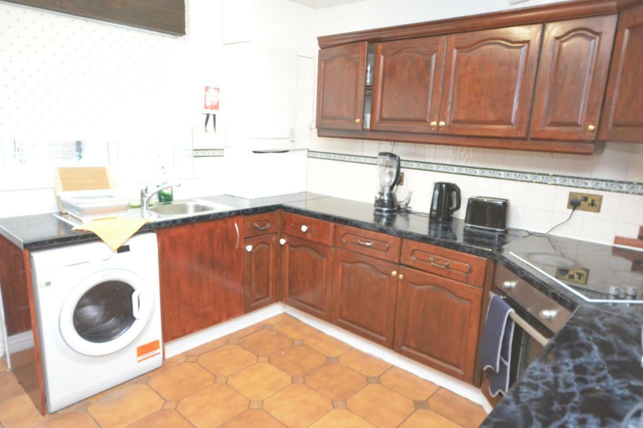 Vakantiehuis Four Bedroom Townhouse 12 Minutes Walk To Excel Exhibition Centre *